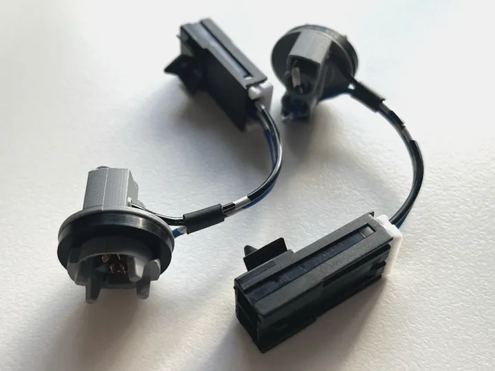 PAIR - Indicator - Corner Light Sockets + Connector