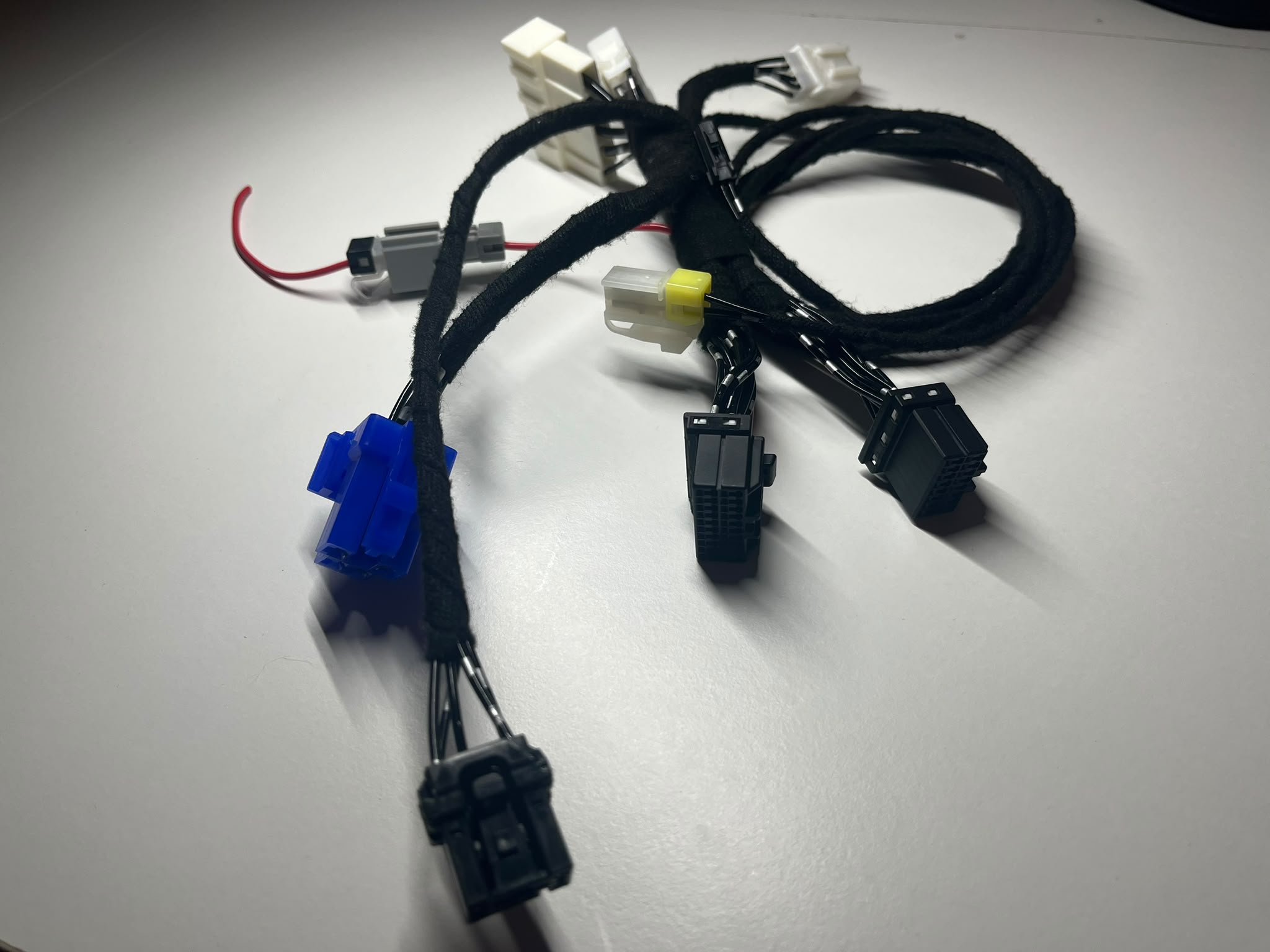 Grey Plug - Digital Climate Control Harness